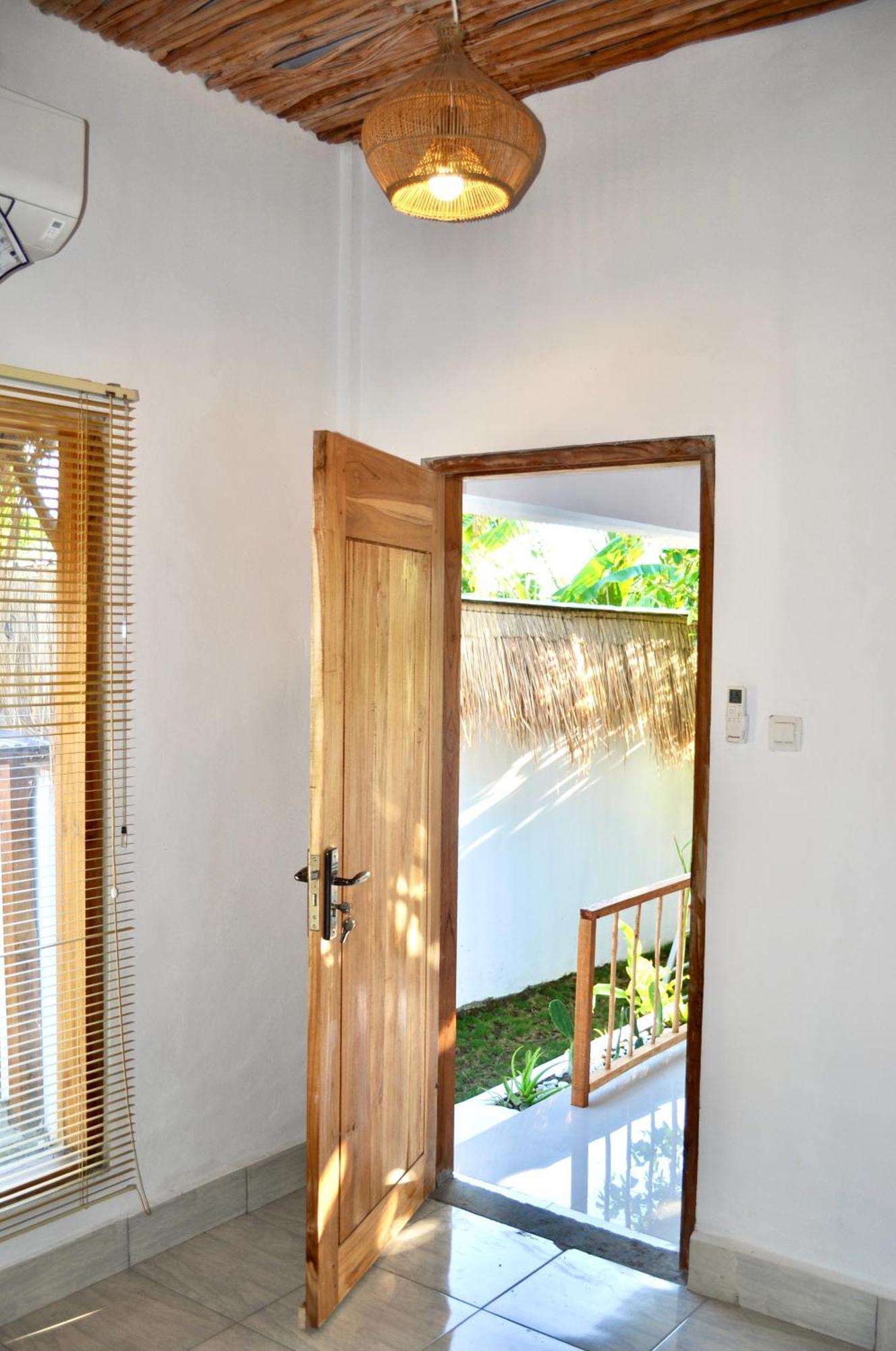 Ripbowl Guest House Selong Belanak Bagian luar foto