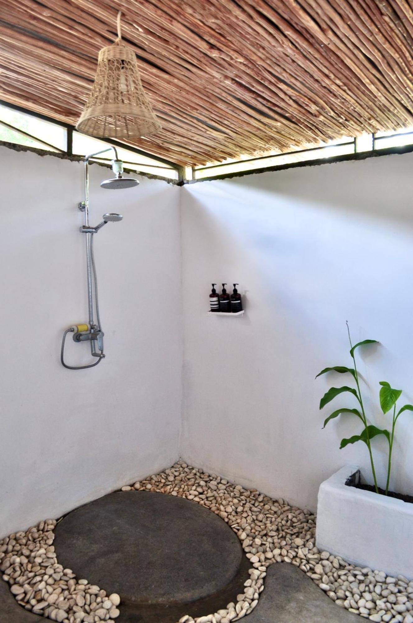 Ripbowl Guest House Selong Belanak Bagian luar foto