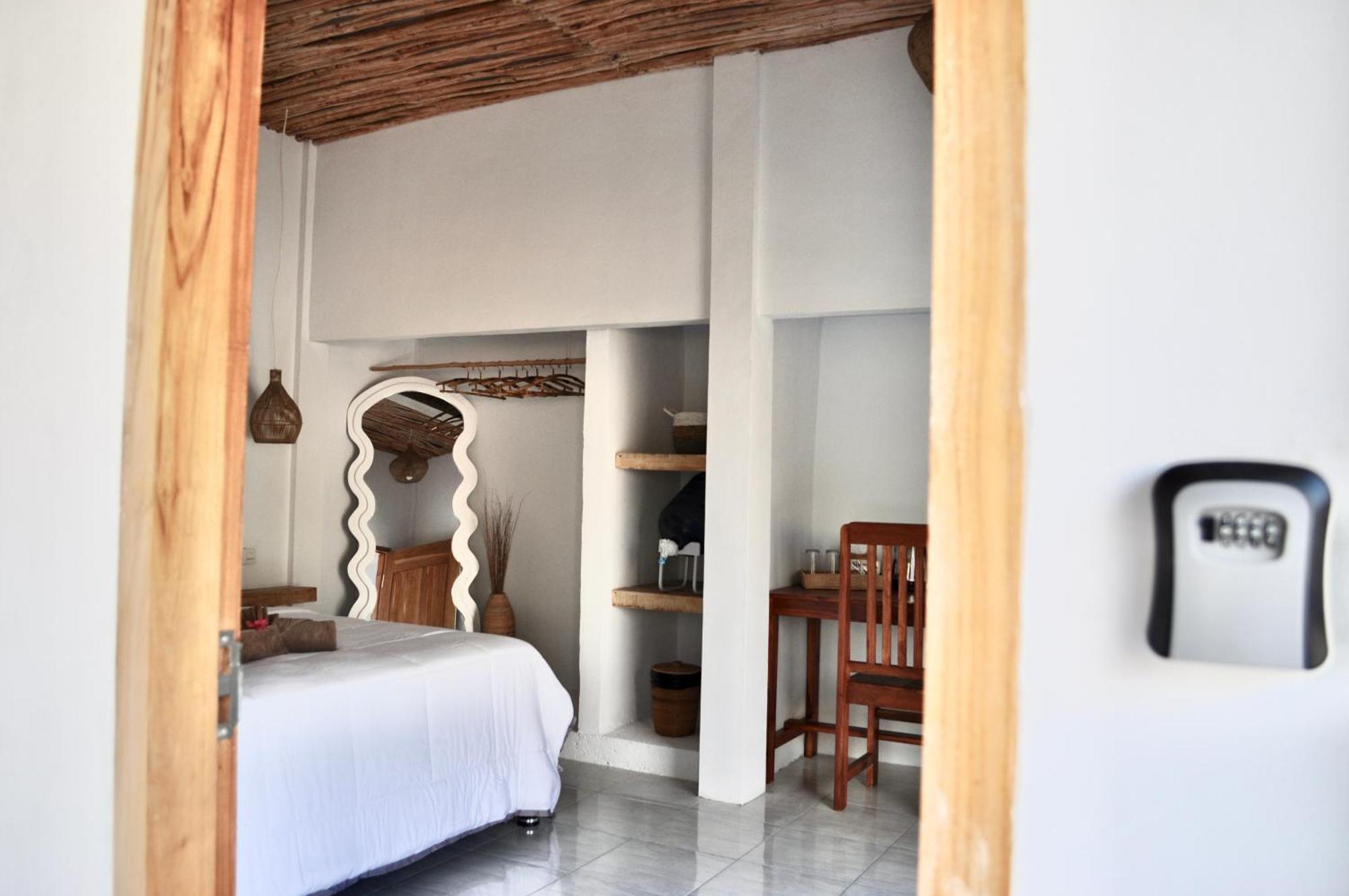 Ripbowl Guest House Selong Belanak Bagian luar foto