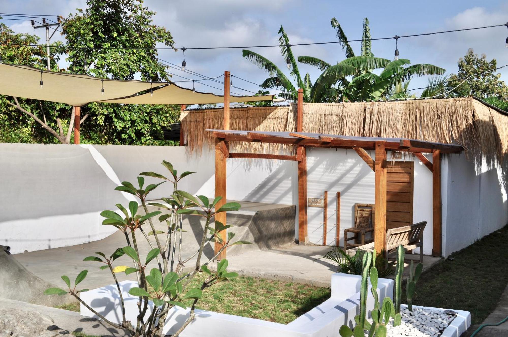 Ripbowl Guest House Selong Belanak Bagian luar foto